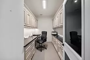 1229 Ripple Creek Dr, Houston, TX 77057 - Photo 21
