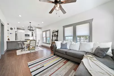 325 N Sidney Street, Houston, TX 77003 - Photo 5