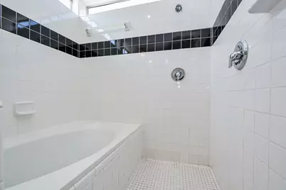 824 Robin Street, Houston, TX 77019 - Photo 17