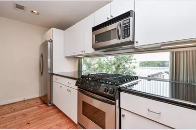 824 Robin Street, Houston, TX 77019 - Photo 11
