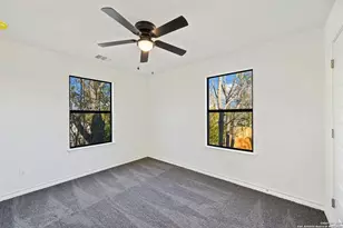 543 Delmar St, San Antonio, TX 78210 - Photo 9