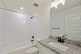 543 Delmar St, San Antonio, TX 78210 - Photo 13