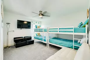 22002 Kennedy Dr, Galveston, TX 77554 - Photo 19