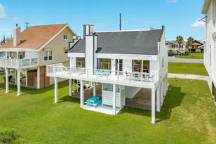 22002 Kennedy Dr, Galveston, TX 77554 - Photo 3