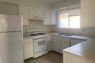 10143 Inwood Hollow Ln, Houston, TX 77088 - Photo 5