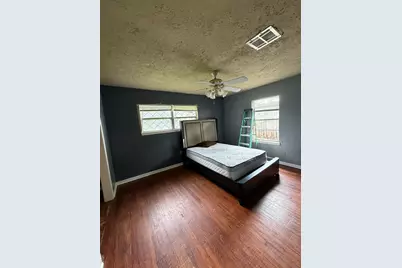 247 Hohldale Street, Houston, TX 77022 - Photo 11