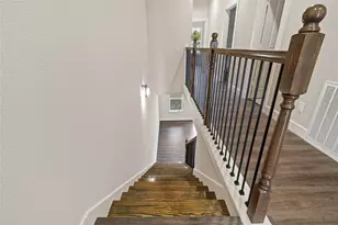 8025 Virgil St, Houston, TX 77088 - Photo 17
