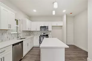 8025 Virgil St, Houston, TX 77088 - Photo 7