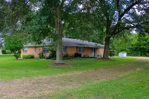 9231 Kostelnik St, Needville, TX 77461 - Photo 3