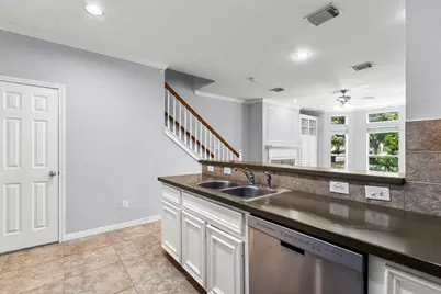 707 W Heights Hollow Lane, Houston, TX 77007 - Photo 7