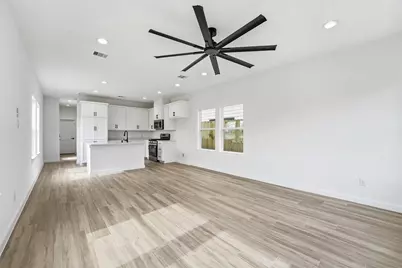 524 N 4th Street, La Porte, TX 77571 - Photo 9