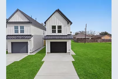 524 N 4th Street, La Porte, TX 77571 - Photo 1