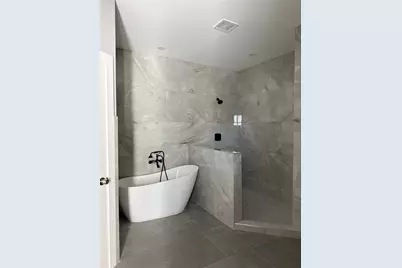 10123 Grover Lane #B, Houston, TX 77041 - Photo 17