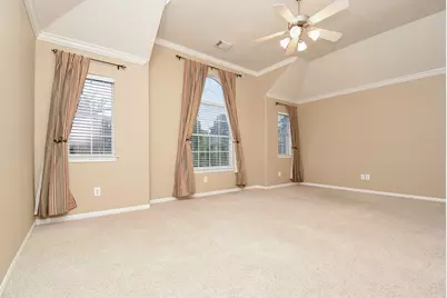6 S Burberry Park Circle, The Woodlands, TX 77382 - Photo 13