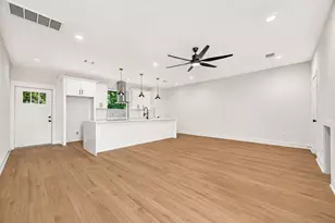 7826 Beckley St, Houston, TX 77088 - Photo 9