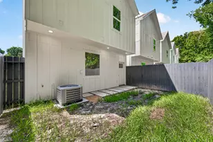 7826 Beckley St, Houston, TX 77088 - Photo 19