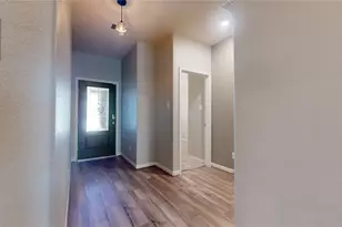 1014 Barstow Dr, Rosharon, TX 77583 - Photo 3