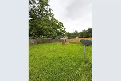 101 West St, Liberty, TX 77575 - Photo 5