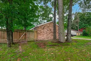 3230 Brookgreen Dr, Houston, TX 77339 - Photo 3
