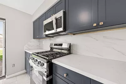 10707 Staghill Drive, Houston, TX 77064 - Photo 23