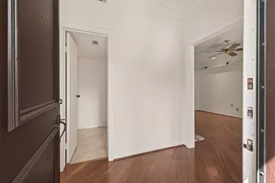 11711 Memorial Drive #659, Houston, TX 77024 - Photo 3