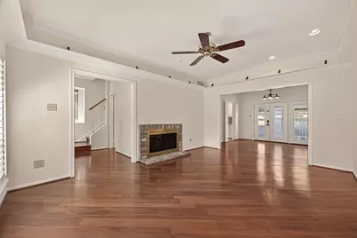 11711 Memorial Drive #659, Houston, TX 77024 - Photo 5