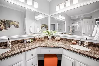 2111 Welch Street #A113, Houston, TX 77019 - Photo 17
