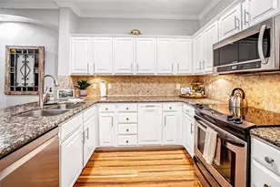 2111 Welch St, Houston, TX 77019 - Photo 5