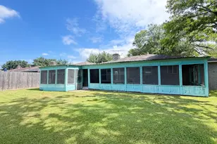 6230 Knoll West Dr, Houston, TX 77072 - Photo 41