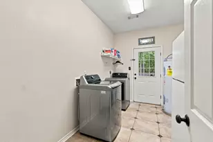 306 Sherwood Forest St, Conroe, TX 77316 - Photo 27