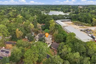 306 Sherwood Forest St, Conroe, TX 77316 - Photo 33