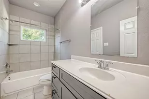 7903 Moon Beam St, Houston, TX 77088 - Photo 9
