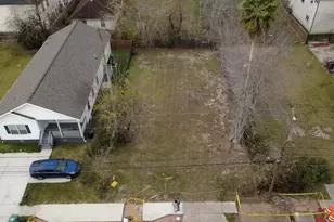 7812 Scott St, Houston, TX 77051 - Photo 1