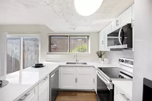 7148 Crownwest St, Houston, TX 77072 - Photo 5