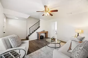 7148 Crownwest St, Houston, TX 77072 - Photo 9