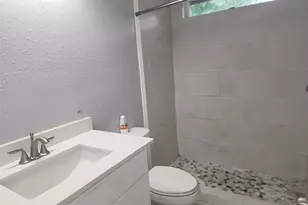 7819 Martin Wood Ln, Houston, TX 77086 - Photo 9