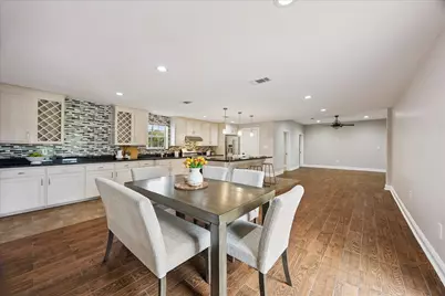 9203 Avenue G, Liverpool, TX 77577 - Photo 13