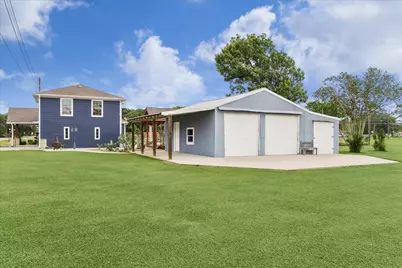 9203 Avenue G, Liverpool, TX 77577 - Photo 5