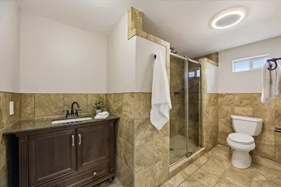 9203 Avenue G, Liverpool, TX 77577 - Photo 15
