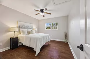 9203 Avenue G, Liverpool, TX 77577 - Photo 17