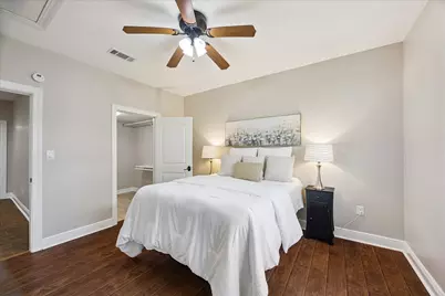 9203 Avenue G, Liverpool, TX 77577 - Photo 5