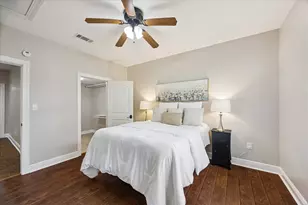 9203 Avenue G, Liverpool, TX 77577 - Photo 5