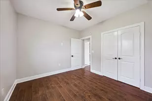 9203 Avenue G, Liverpool, TX 77577 - Photo 25