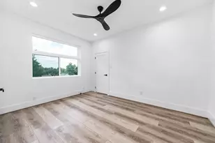319 N Nagle St, Houston, TX 77003 - Photo 35