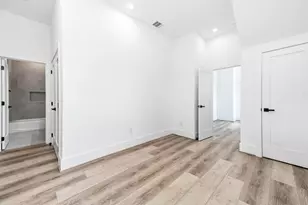 319 N Nagle St, Houston, TX 77003 - Photo 5