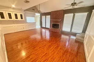 3247 Little Bear Dr, Houston, TX 77339 - Photo 3