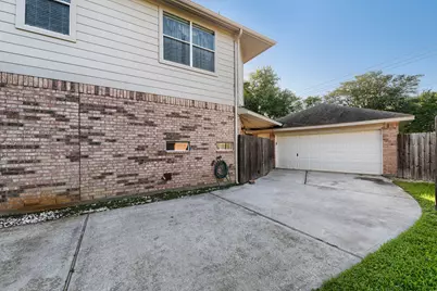 1409 Cottage Cove Court, Seabrook, TX 77586 - Photo 35