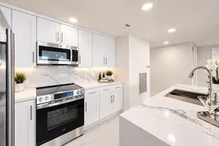 14655 Champion Forest Dr, Houston, TX 77069 - Photo 7