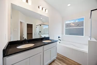 3014 La Rambla Drive, Houston, TX 77047 - Photo 11