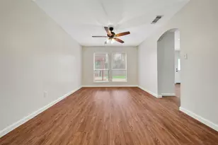 1427 Redwood Village Cir, Spring, TX 77386 - Photo 13